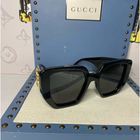 GUCCI Grey Geometric Ladies Sunglasses
GG0956S 003 54 - Picture 5 of 14